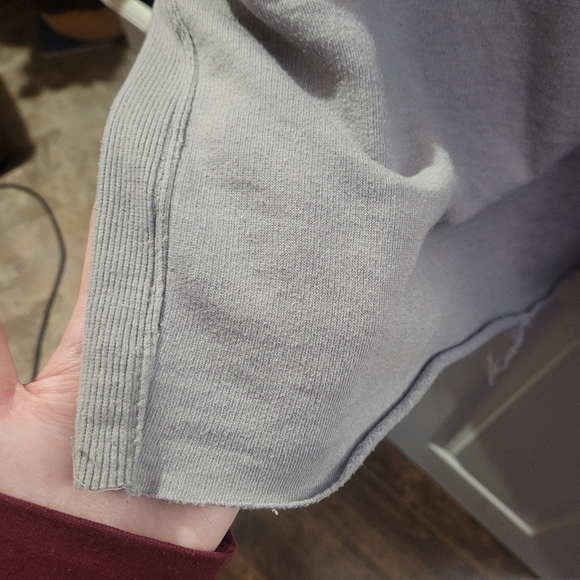 Crewneck - Picture 5 of 6